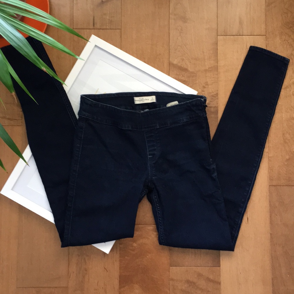 Abercrombie & Fitch dark wash mid rise jeggings - Picture 3 of 6